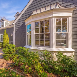 product-gallery_bay-bow_hipped-roof-blue-exterior_1x1