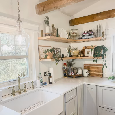 product-gallery_casement_white-kitchen_1x1