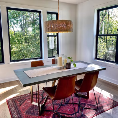 product-gallery_picture_dining-room-with-red-rug-and-double-hungs_1x1