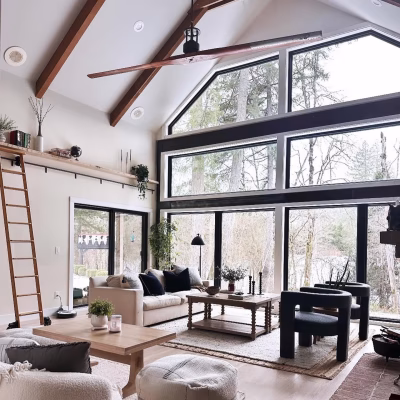 product-gallery_picture_great-room-with-picture-and-specialty-windows_1x1