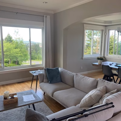 product-gallery_sliding_living-room-and-view_1x1