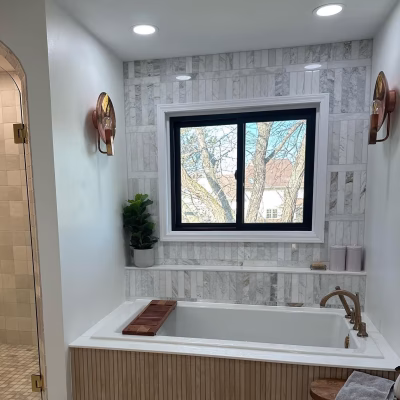 product-gallery_sliding_ugc-bathroom_1x1